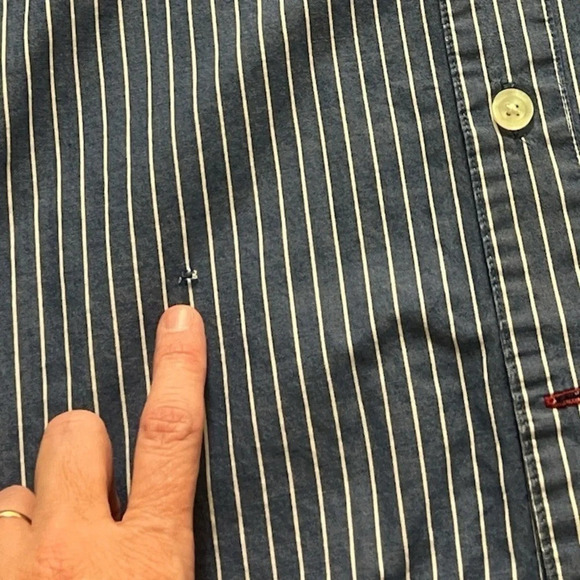 No Boundaries Men’s Button Down Shirt Stripes Denim Blue - Picture 4 of 7